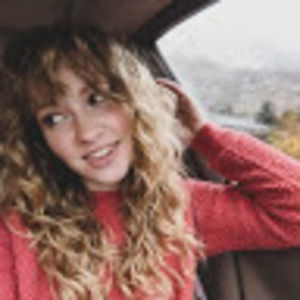 Meet your Posher, Courtney